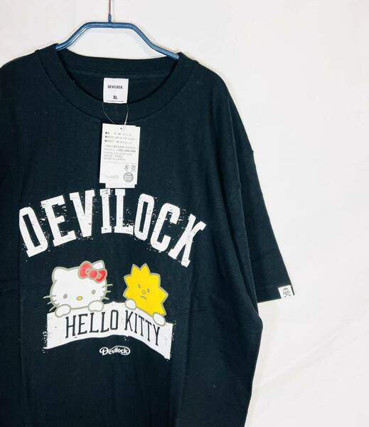 【タグ付き　極美品】DEVILOCK デビロック　10周年記念　ハローキティコラボTシャツ　XLサイズ 希少　人気コラボ　サンリオ　ユニセックス