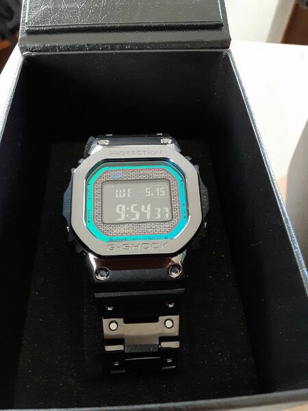 新品未使用　G-SHOCK　ブラック　レインボー GMW-B5000BPC-1JF 