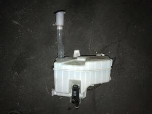  Lexus LS600 UVF45 washer tank 85335-50080