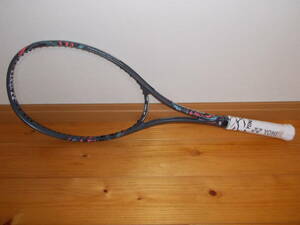 ヨネックスソフトテニスラケット　ジオブレーク50S　GEO50S-AGR（313）　UL1 　重さ236ｇ　２５～３５ポンド　後衛用　新品