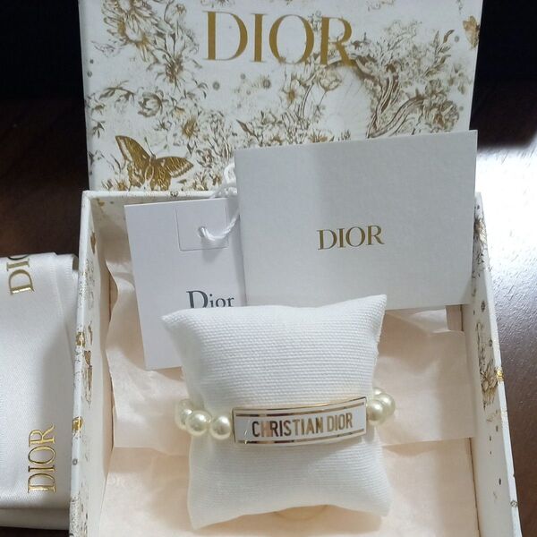 Dior パールブレスレット プレートブレスレット●値下した場合箱はつきません。