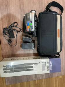 動作確認済み　SONY DCR-TRV7 NTSC ハンディカム+LUFT HK-1400V 三脚未使用　Handycam