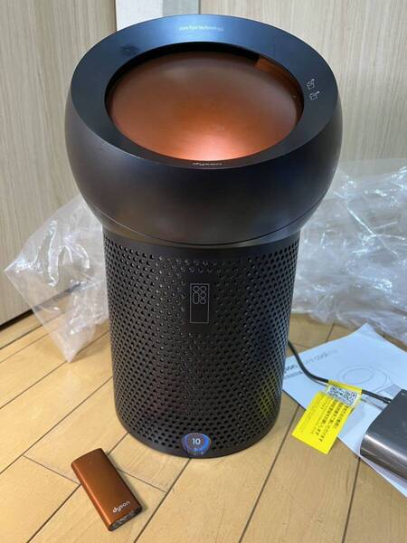 (動作品)美品 dyson空気清浄ファン/Pure Cool Me/BP01/羽根なし扇風機/10段階風量/最大7畳(X-40)