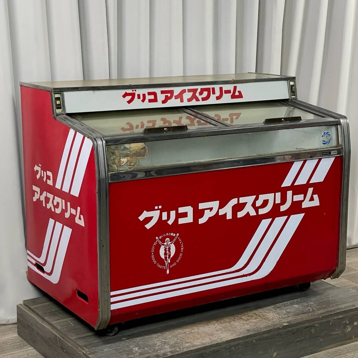 アイスクリーム 冷凍 ショーケース SANYO サンヨー 修理必要 - 家具