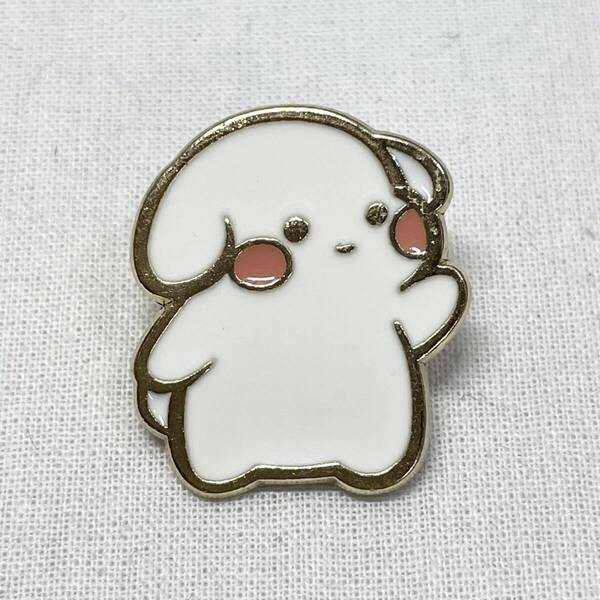 【ピンバッジ】白い子犬 お手振り あいさつ 癒し かわいい