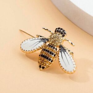 【新品】キラキラブローチ　蜂