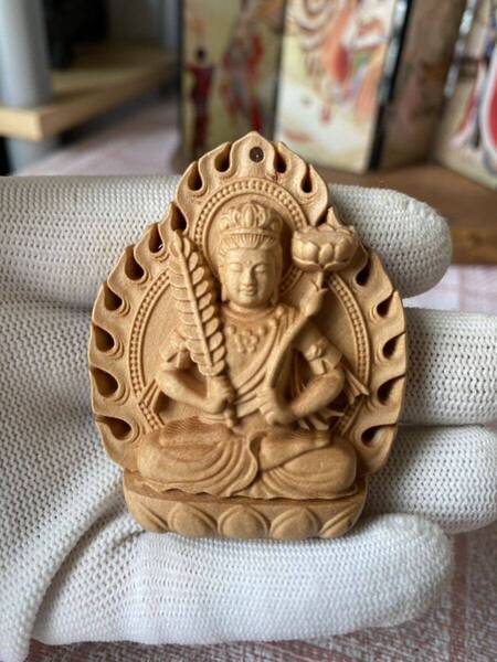 柘植木彫 根付 観音/天然木製/ハンドメイド/細工彫刻/ストラップ/開運風水厄除け 高さ6cm縁起物 美術品