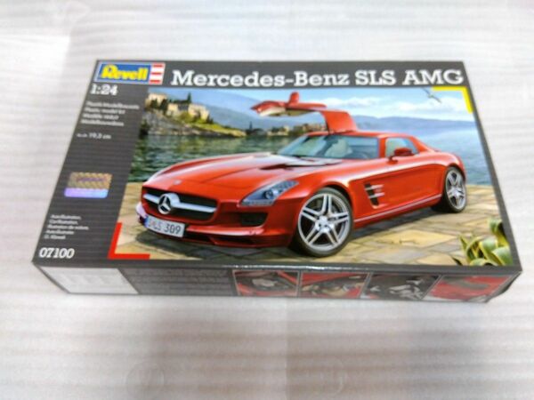 ドイツ レベル 1/24 メルセデスベンツSLS AMG