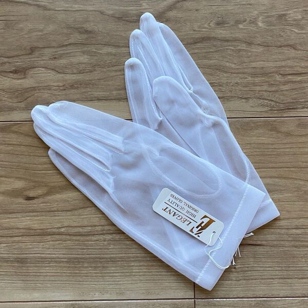 新品♪ウェディンググローブ ショート シアー 純白 タグ付き 手袋 ショート丈 前撮り