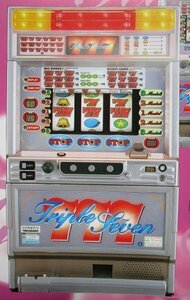 ◎ 4号機/レトロ SLOT　トリプルセブン2　高砂電機　9-3【実機/パンフレット/チラシ】パチスロチラシ　現物画像　テープ跡/折れあり