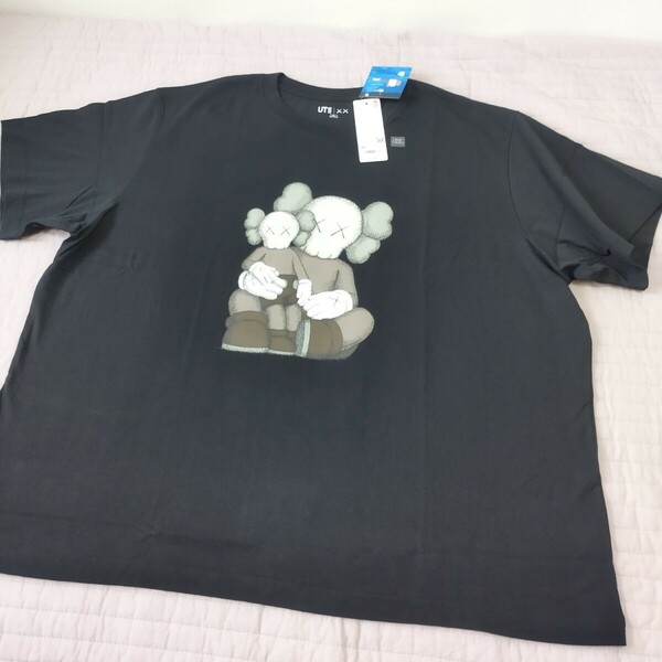 未使用 ユニクロ UNIQLO 半袖 UT グラフィック Tシャツ 大きい 4xl メンズ kaws カウズ 黒●ネコポス 送料無料
