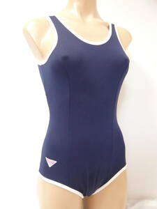 4530 can ko- white piping navy blue color .. swimsuit S size 
