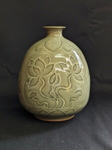 韓国 青磁 象嵌 花瓶 高さ約18.5cm