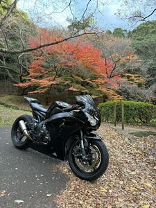 CBR1000RR SC59前期国内仕様、黒フレーム、社外部品多数、カスタム多数、純正パーツ付き