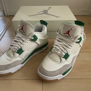 Nike SB × Air Jordan 4 "Pine Green"