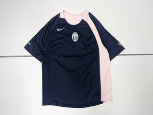 9．状態良好 ユベントス 00s NIKE オールド ナイキ ロゴ スウォッシュ 半袖 サッカー Tシャツ プラクティス Y2K メンズM 紺ピンク x703