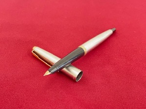 ※6249 PARKER 万年筆 シルバー×ゴールドカラー 吸入式 文房具 筆記具 コレクション 個人保管品
