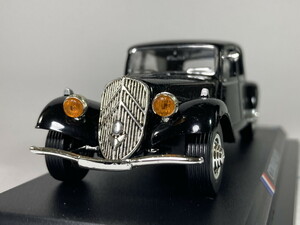 シトロエン Citroen 11CV 1954 1/43 - デルプラド delprado