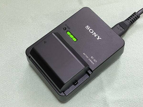 【匿名送料無料】即決【互換電池おまけ】SONY純正高容量バッテリーNP-FZ100用急速充電器 BC-QZ1★α9 III/α7C II/α7CR/VLOGCAM ZV-E1対応