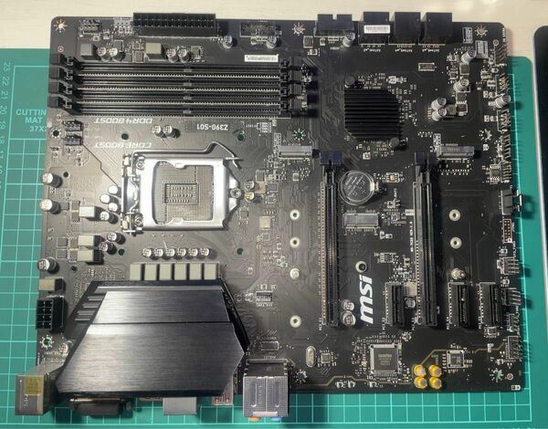 美品 MSI Z390M-S01 マザーボードIntel Z390 LGA 1151 MicroATX メモリ最大64G対応 