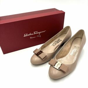 ＊ 箱付き 伊製 '高級婦人靴' Salvatore Ferragamo サルヴァトーレフェラガモ 本革 ヴァラリボン ヒール / パンプス 6.5D 23.5cm 