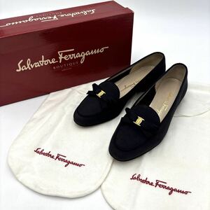 ＊ 付属品完備 '高級婦人靴' Salvatore Ferragamo サルヴァトーレフェラガモ 本革 ヴァラリボン フラット パンプス / ローファー 5C 22cm