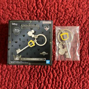 [ new goods ] Kingdom Hearts most lot KINGDOM HEARTS -Linking Hearts- G. key blade charm collection ③