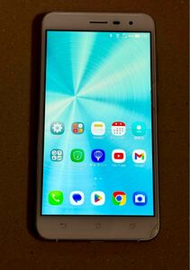 ASUS ZenFone3 RAM4GB ROM64GB 5.5インチ　SIMフリー　ASUS_Z012DA