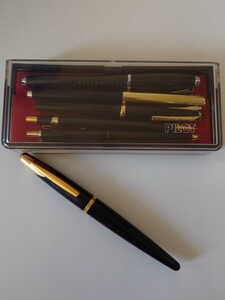 1円〜 dunhill ALFRED ダンヒル 万年筆 K18 金750 他 PARKER パイロット PILOT MAKOTO 名入り ヴィンテージ 万年筆 ボールペンなど まとめ