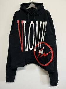 【入手困難】 VLONE ヴィーロン fragment フラグメント スウェット パーカー プルオーバー 黒 ブラック ロゴ XL 美品 中古 古着 レア 希少