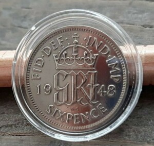 幸せのシックスペンス イギリス 1948年ラッキー6ペンス 本物古銭英国コインコインカプセル付き美品です19.5mm 2.8gram