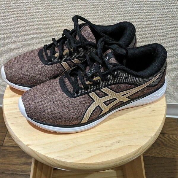 ASICSスニーカー　24cm 　完売品 asics(アシックス)　ランニングシューズ LADY PATRIOT 11