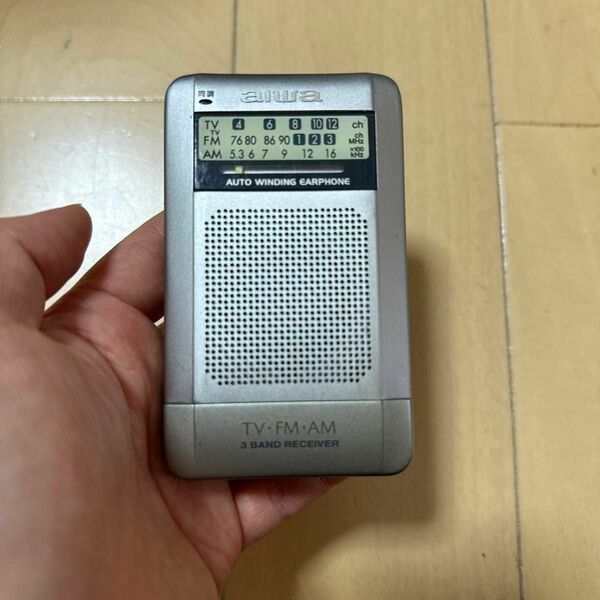 中古 aiwa TV FM AM CR-AS80M AMポケットラジオ 【動作確認済】