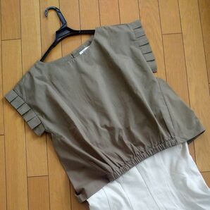 新品未使用 カーキ色 フレンチ袖ブラウス