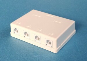 ４回路電話集合 ローゼット モジュラージャック　RJ11 ６極４芯X４