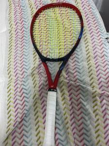 YONEX