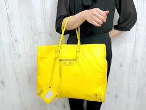  превосходный товар BALENCIAGA Balenciaga бумага большая сумка ручная сумочка сумка на плечо сумка кожа желтый цвет A4 место хранения возможно 72111Y