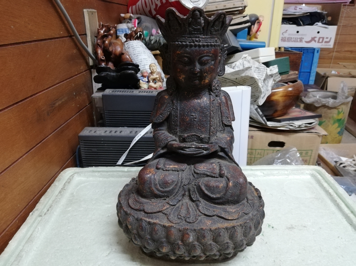 旧家蔵出し品 中国仏像 古い 作家もの 高さ28㎝横19㎝奥行き14㎝ 同梱包可能