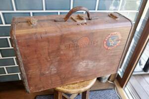  Vintage 1940*s Samsonite Streamlite Samsonite suitcase trunk America made interior store furniture 