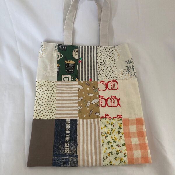 ハンドメイド パッチワーク ぺたんこトートバッグ