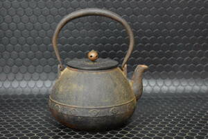 うぶ品　時代物　菊帯文 柚子肌 鉄瓶　花摘銅蓋　茶道具　古美術品　