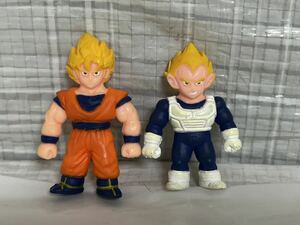 ③-98 ドラゴンボール ベジータ 孫悟空 消しゴム 当時物 レトロ 彩色 2個セット ガチャポン ☆1円スタート