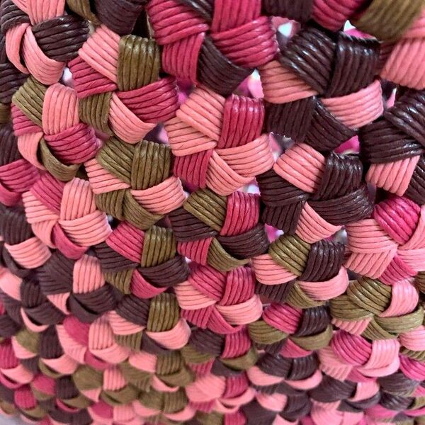 送料無料☆ ハンドメイド 花結び編みクラフトバッグ ピンクモザイク模様