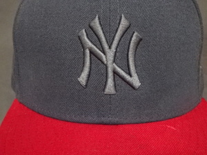 激レア USA購入【NEWERA】【59FIFTY】 MLBメジャー ニューヨーク ヤンキース【New York Yankees】【NY】ロゴ刺繍入りキャップ 中古良品