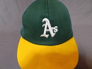 激レア USA購入 90年代? ビンテージ MLB オークランド アスレチックス 【Oakland Athletics】【A's】ロゴ刺繍入りメッシュキャップ 中古品