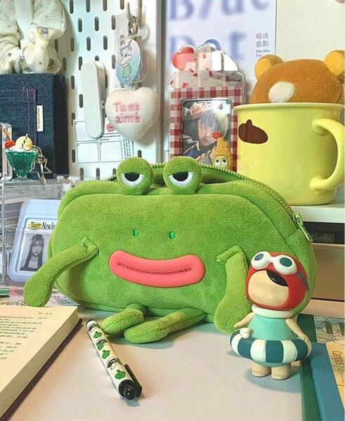 カエル かえる ペンケース ポーチ 面白い かわいい 韓国 インスタ映え 筆箱