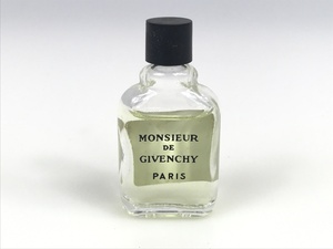  осталось много ji van si.GIVENCHYmshute Givenchy o-doto трещина бутылка 3ml Mini духи YMK-361