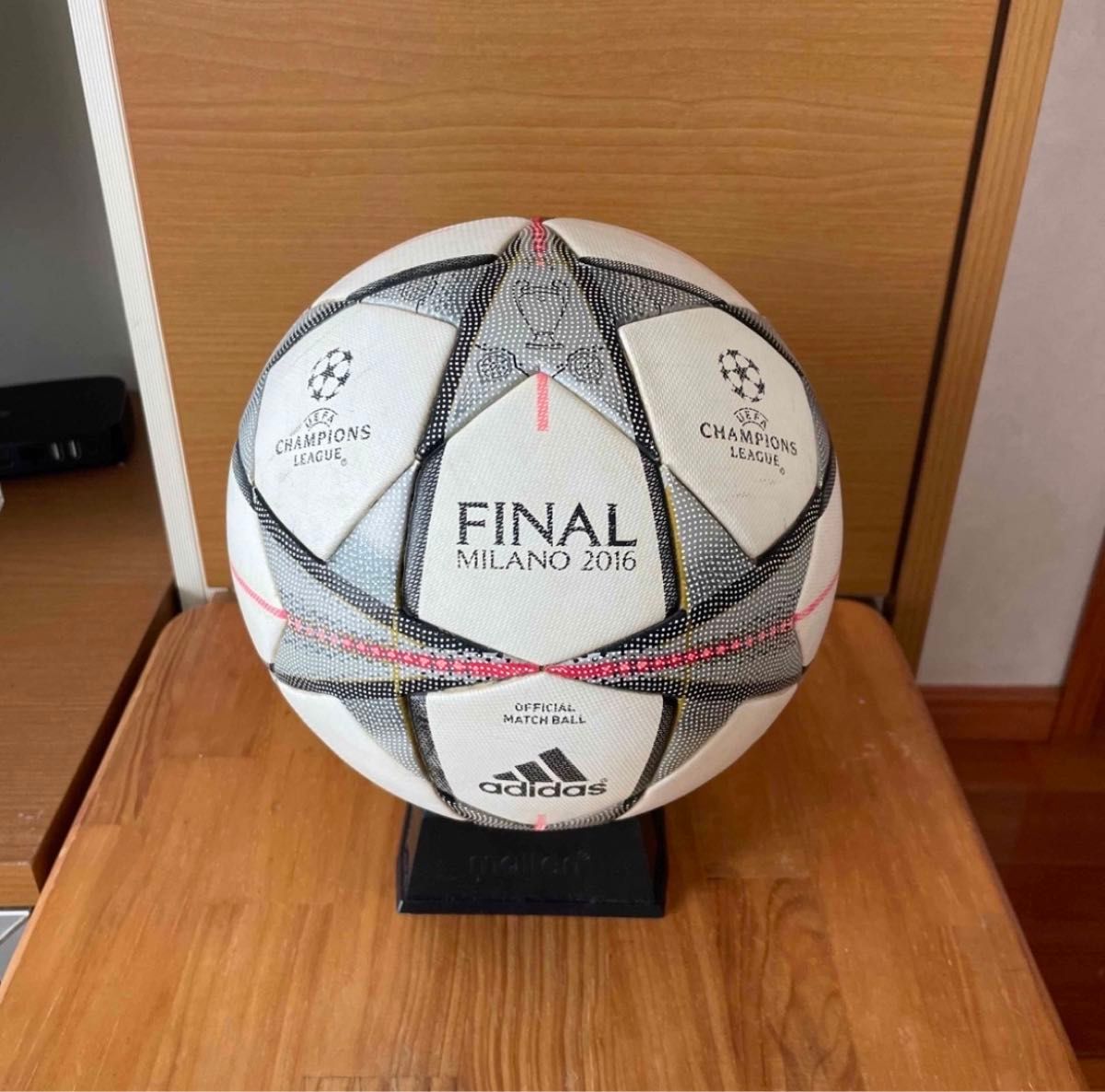 激レア】チャンピオンズリーグ2003 フィナーレ 試合球【新品・未 激レア】チャンピオンズリーグ2003 フィナーレ 試合球【新品・未