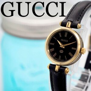 141 GUCCI Gucci clock lady's wristwatch black side line rare 