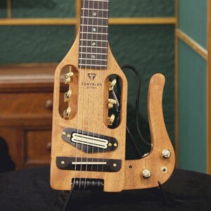 送料無料 Traveler Guitar Pro-Series Deluxe, Mahogany トラベラーギター エレアコ マホガニー 軽量 コンパクト 旅行用 ギグバッグ付
